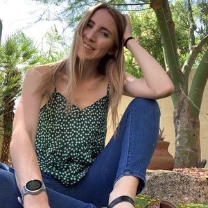 Meet your Posher, Elise